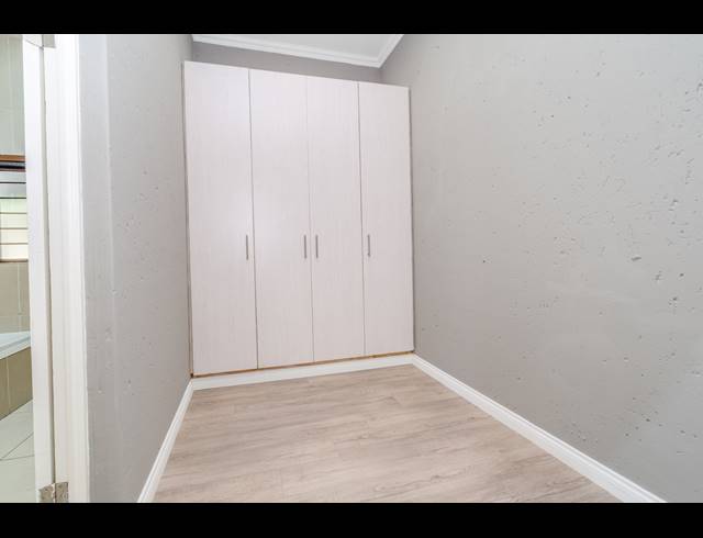 5 BEDROOM HOUSE FOR SALE IN KLEVEHILL PARK